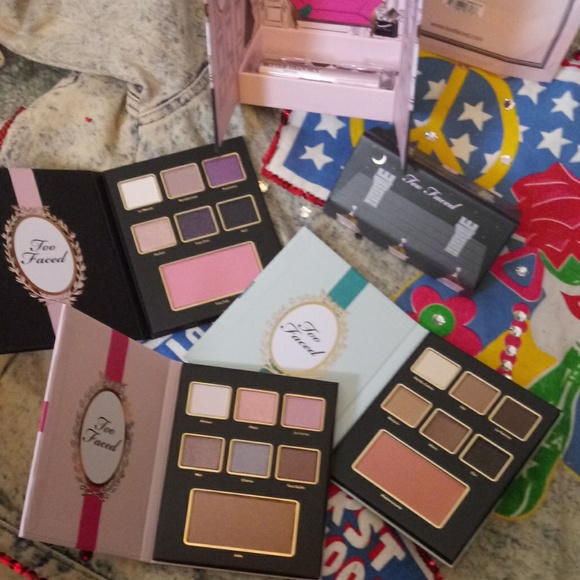 CLEARANCE TOO FACED LE GRAND CHATEAU MAKEUP - Picture 7 of 8